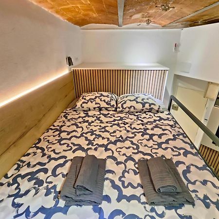 Moderno Estudio Sagrada Familia バルセロナ エクステリア 写真